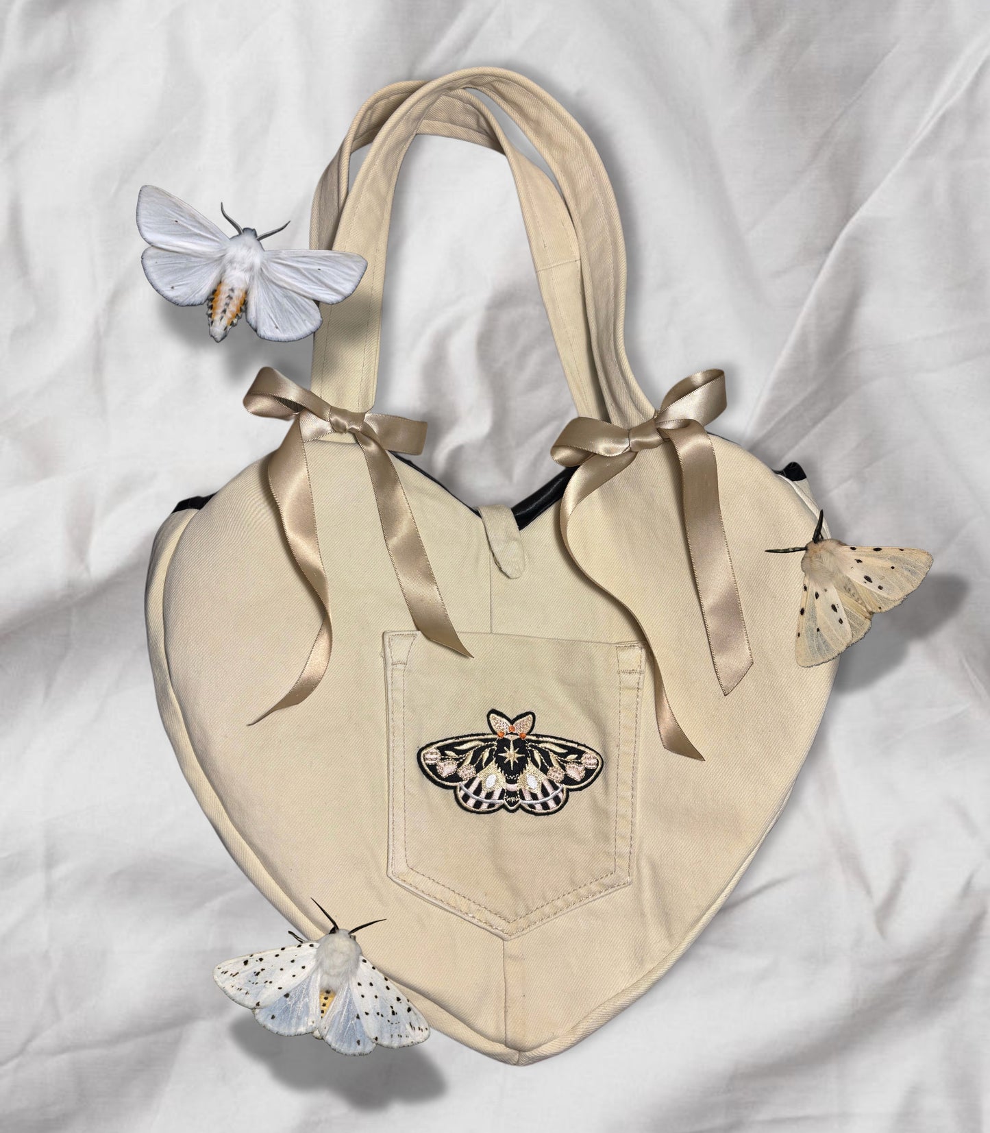 “Crème Moth” heart bag